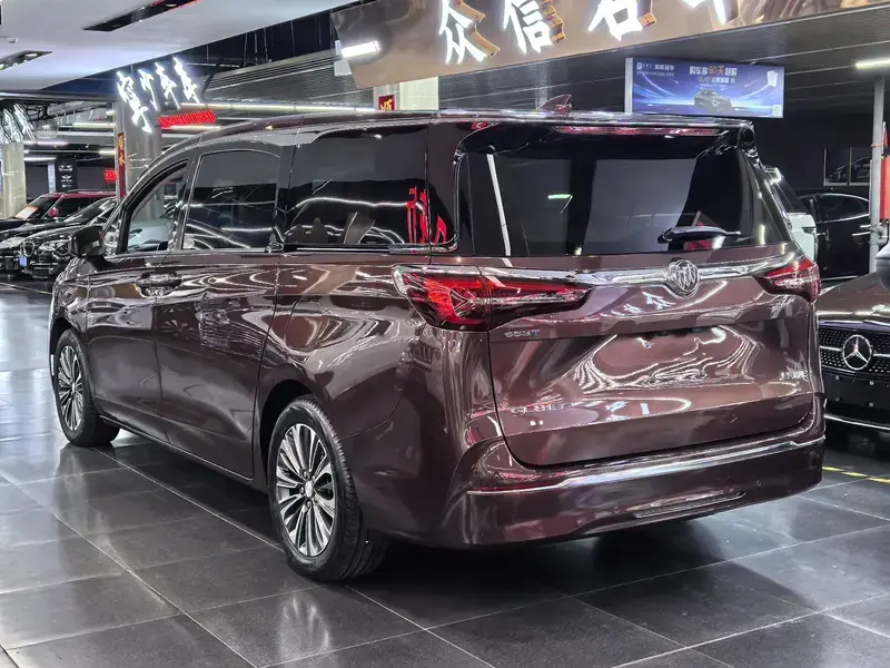 2022 Buick GL8 с пробегом 140 000 км