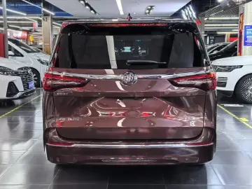 2022 Buick GL8 с пробегом 140 000 км