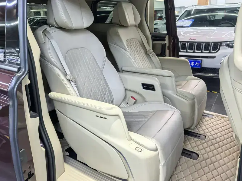 2022 Buick GL8 с пробегом 140 000 км
