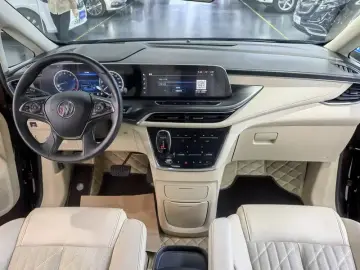 2022 Buick GL8 с пробегом 140 000 км