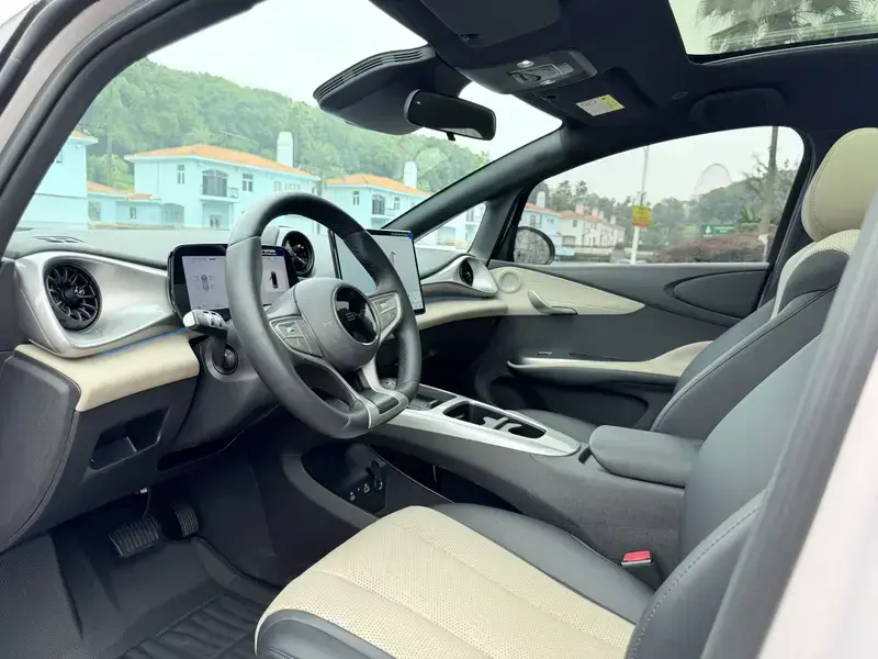2025 BYD Dolphin с пробегом 7 000 км
