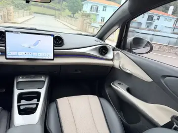2025 BYD Dolphin с пробегом 7 000 км