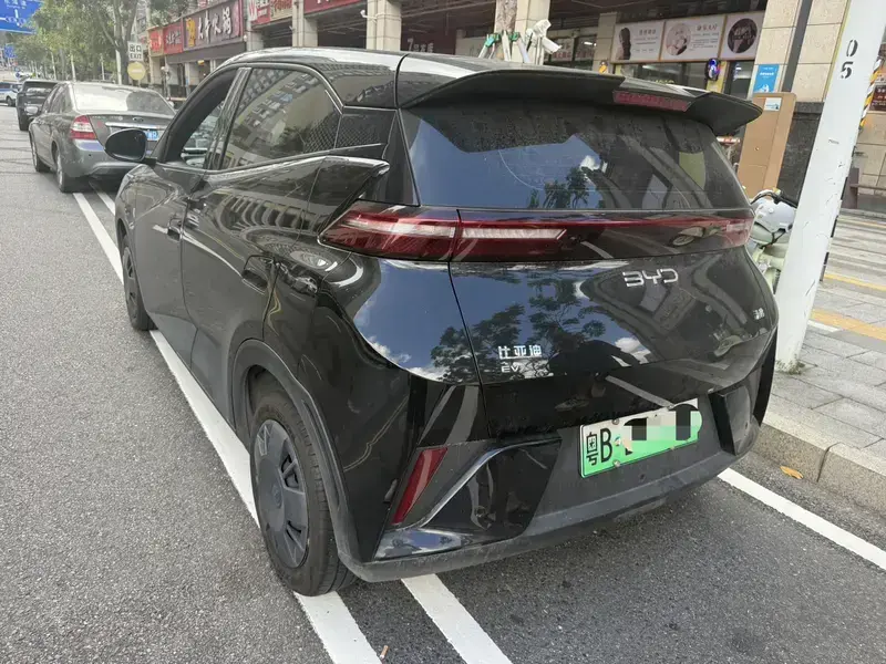 2025 BYD Seagull с пробегом 16 000 км