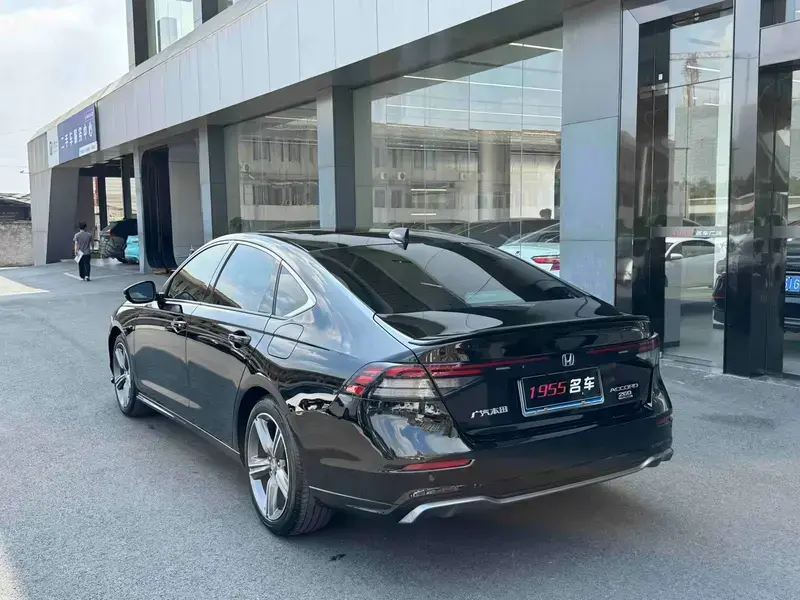 2023 Honda Accord с пробегом 27 000 км