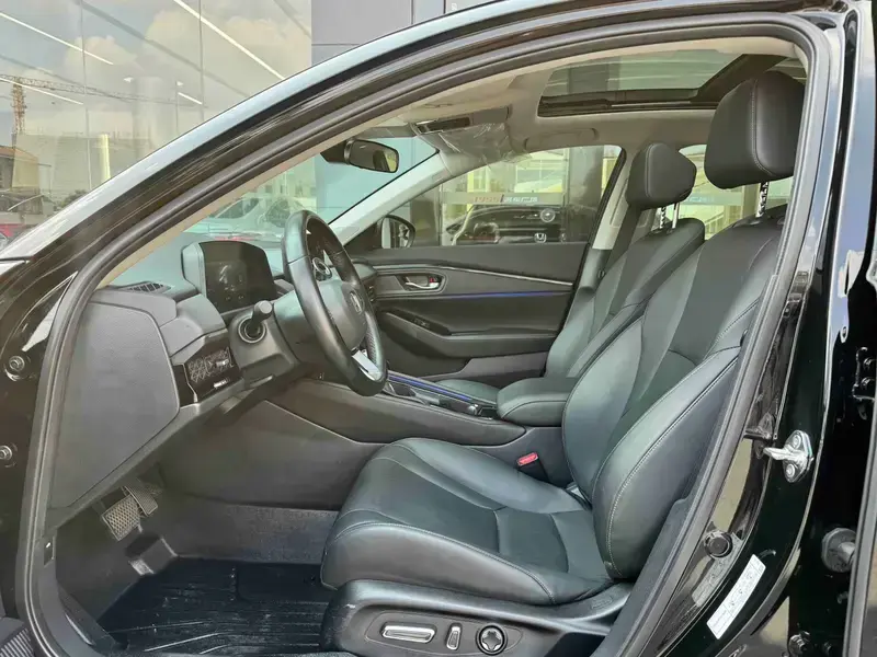 2023 Honda Accord с пробегом 27 000 км