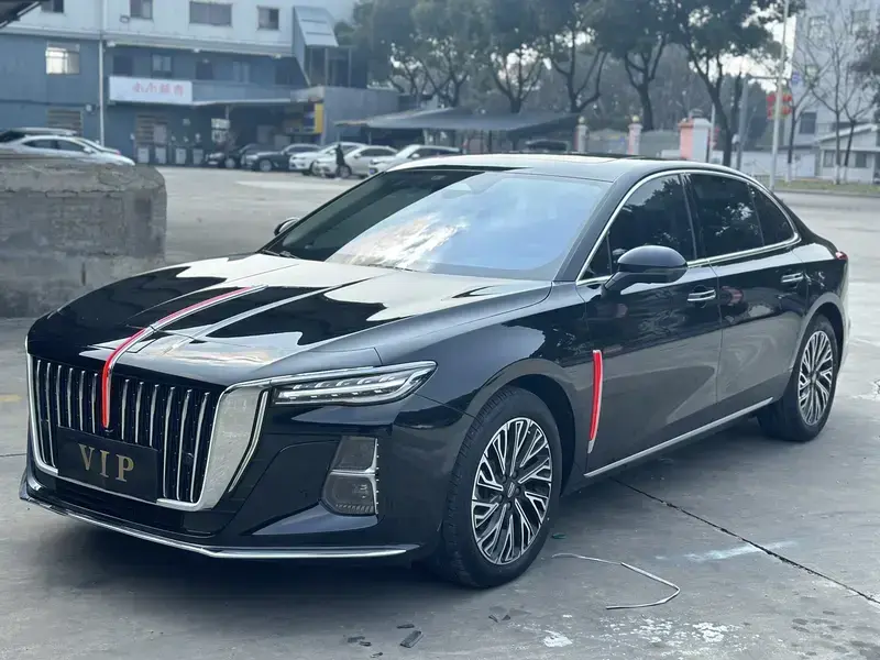 2024 Hongqi H5 с пробегом 17 000 км