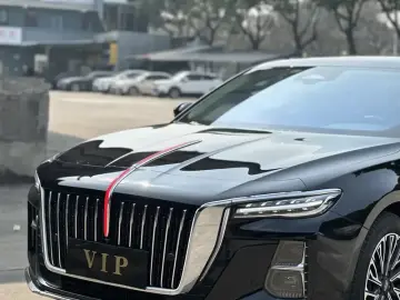 2024 Hongqi H5 с пробегом 17 000 км