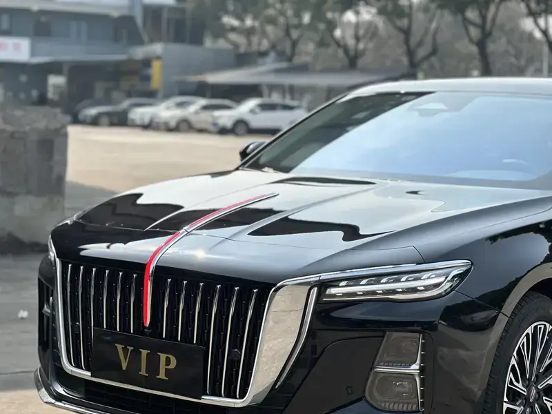 2024 Hongqi H5 с пробегом 17 000 км