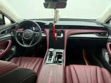 2024 Hongqi H5 с пробегом 50 000 км