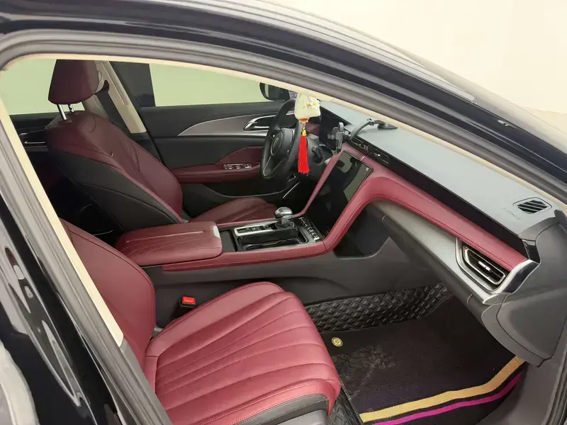 2024 Hongqi H5 с пробегом 50 000 км