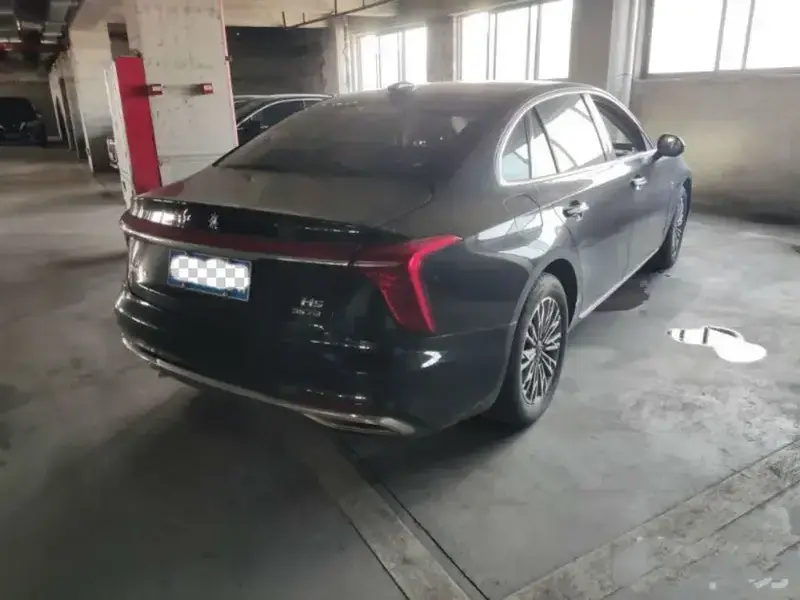 2024 Hongqi H5 с пробегом 44 000 км