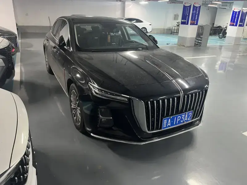 2024 Hongqi H5 с пробегом 50 000 км