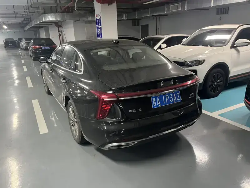 2024 Hongqi H5 с пробегом 50 000 км