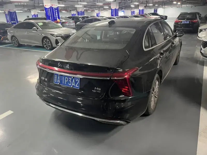 2024 Hongqi H5 с пробегом 50 000 км