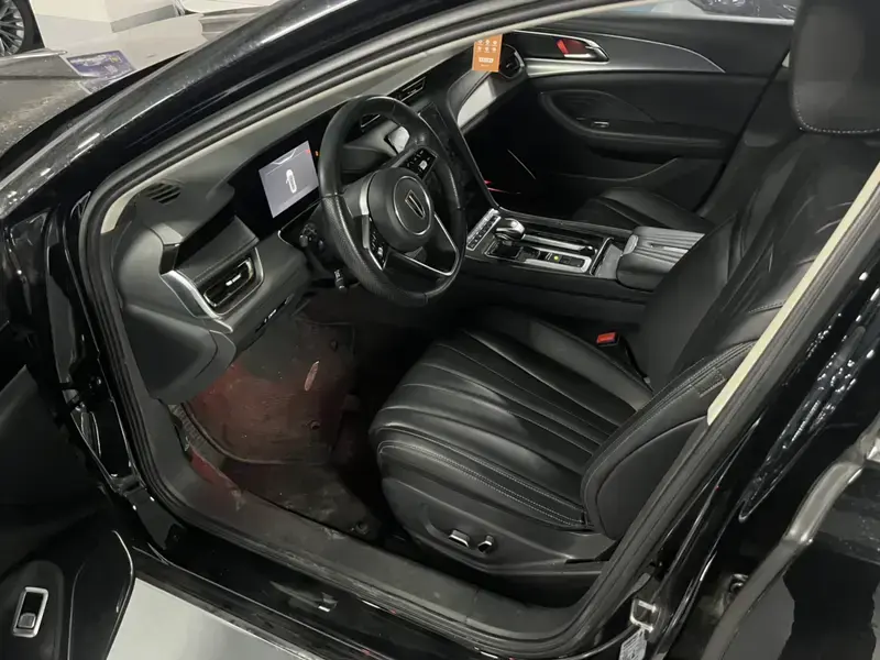 2024 Hongqi H5 с пробегом 50 000 км