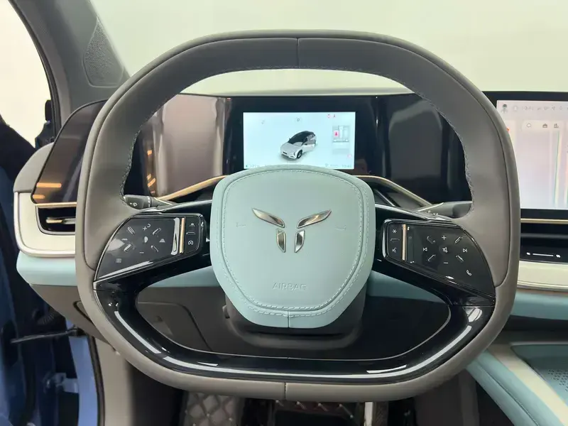 2025 Hongqi Tiangong 08 с пробегом 22 700 км