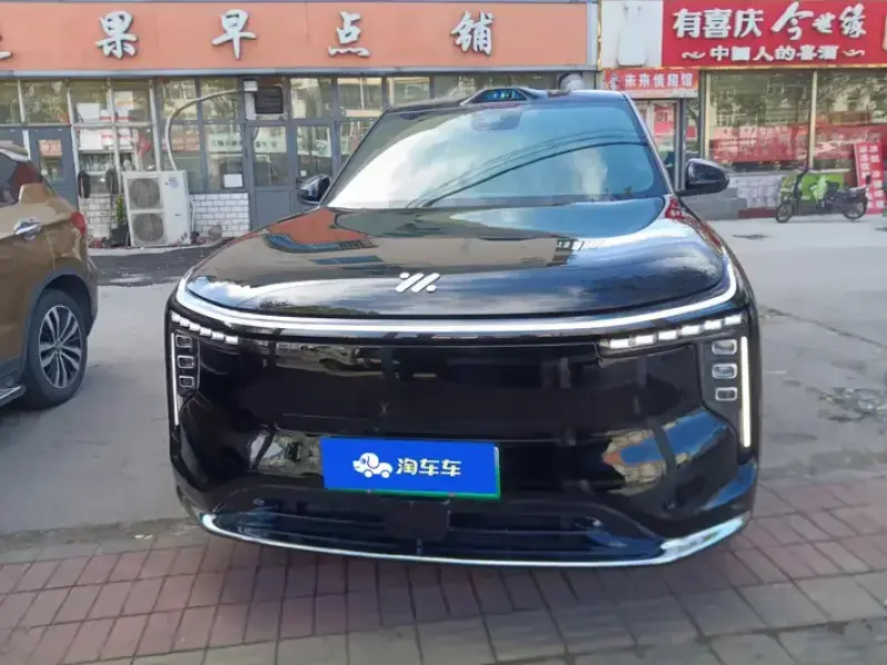2026 IM Motors (Zhiji) LS8 с пробегом 4 000 км