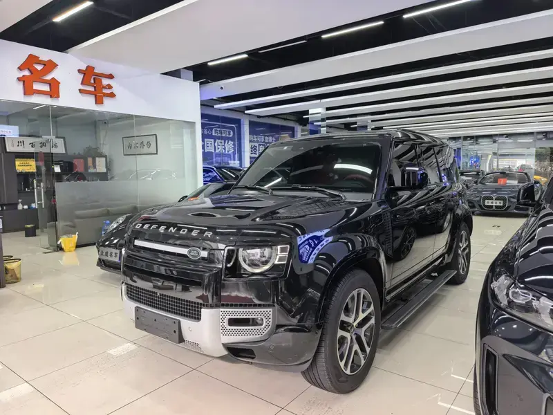 2024 Land Rover Defender с пробегом 18 000 км