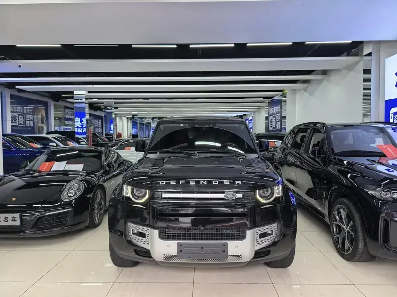 2024 Land Rover Defender с пробегом 18 000 км