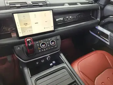 2024 Land Rover Defender с пробегом 18 000 км