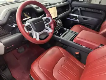 2024 Land Rover Defender с пробегом 18 000 км