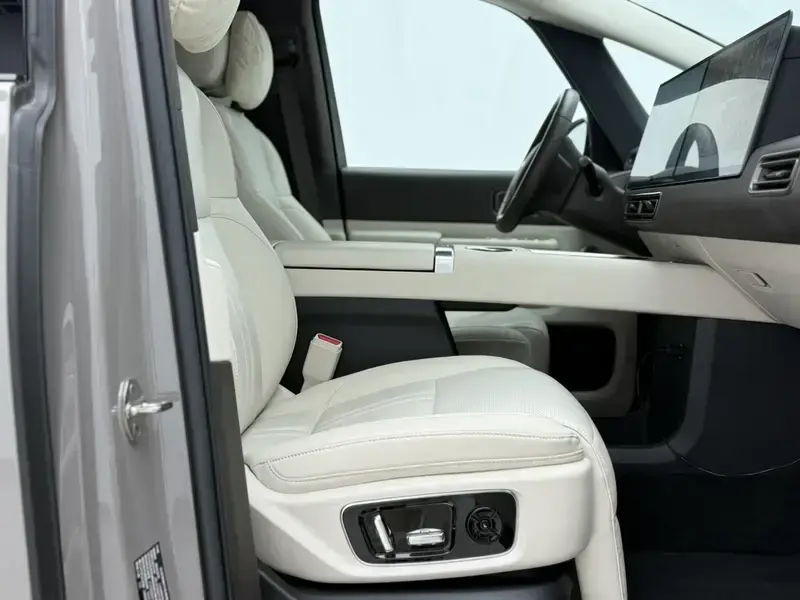 2024 Li Auto (Lixiang) Mega с пробегом 14 000 км