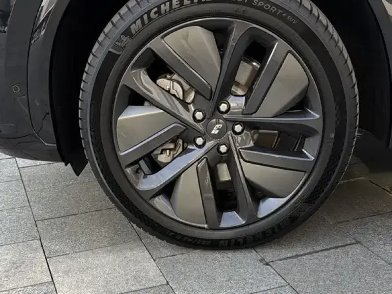 2024 Li Auto (Lixiang) L7 с пробегом 29 400 км