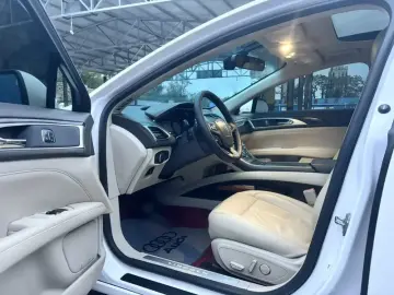 2017 Lincoln MKZ с пробегом 90 000 км