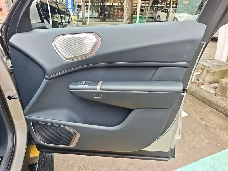 2025 Lynk & Co 900 с пробегом 7 000 км