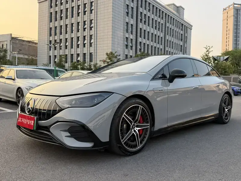 2023 Mercedes-Benz EQE AMG с пробегом 20 000 км