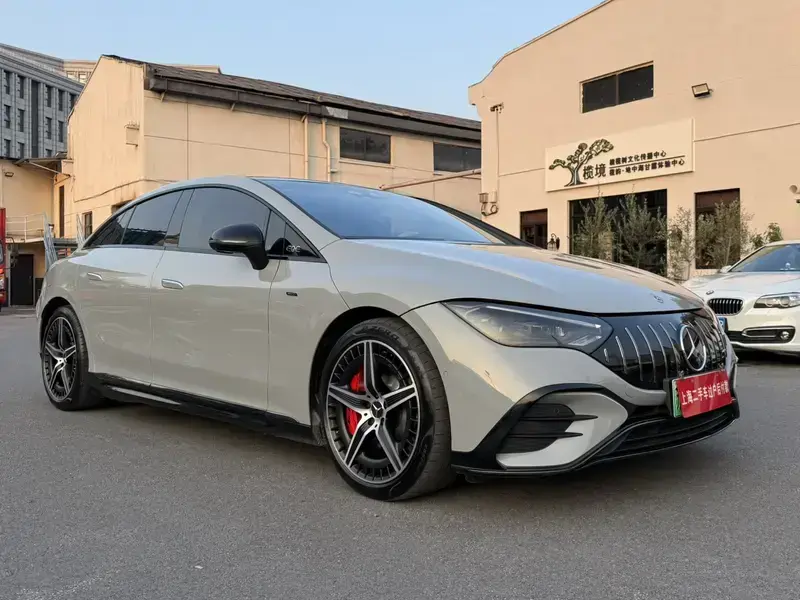2023 Mercedes-Benz EQE AMG с пробегом 20 000 км
