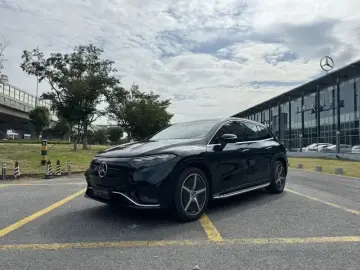 Mercedes-Benz EQS SUV