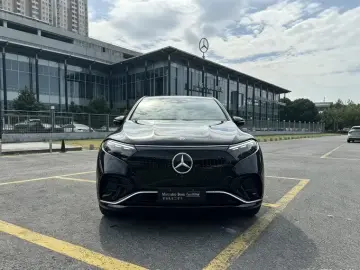 2025 Mercedes-Benz EQS SUV с пробегом 19 000 км
