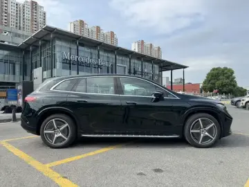 2025 Mercedes-Benz EQS SUV с пробегом 19 000 км