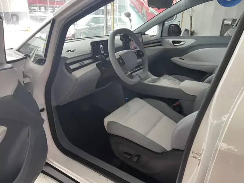 2026 MG 4 EV с пробегом 42 000 км