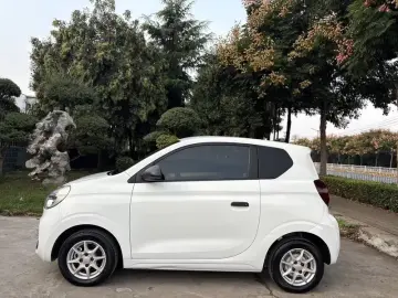2022 Roewe Clever с пробегом 9 300 км
