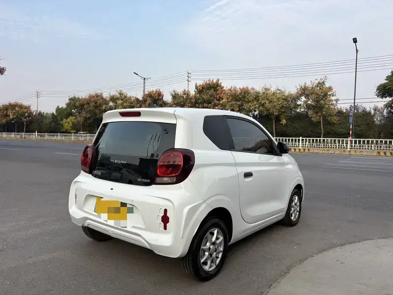 2022 Roewe Clever с пробегом 9 300 км