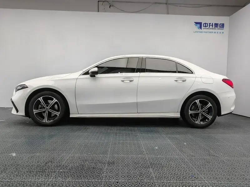 2024 Mercedes-Benz A-Класс с пробегом 23 800 км
