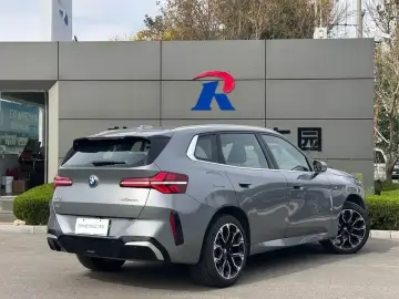 2025 BMW X3 M40i с пробегом 15 100 км
