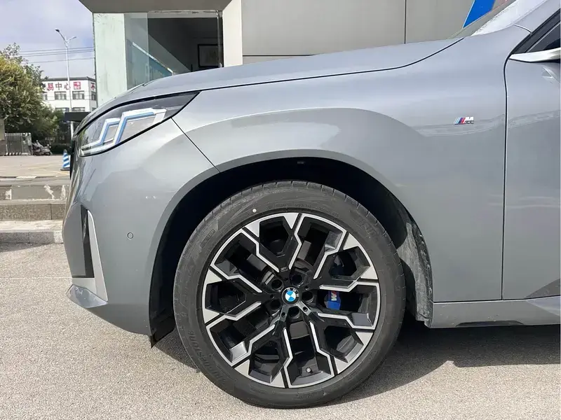 2025 BMW X3 M40i с пробегом 15 100 км