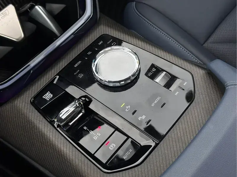2025 BMW X3 M40i с пробегом 15 100 км