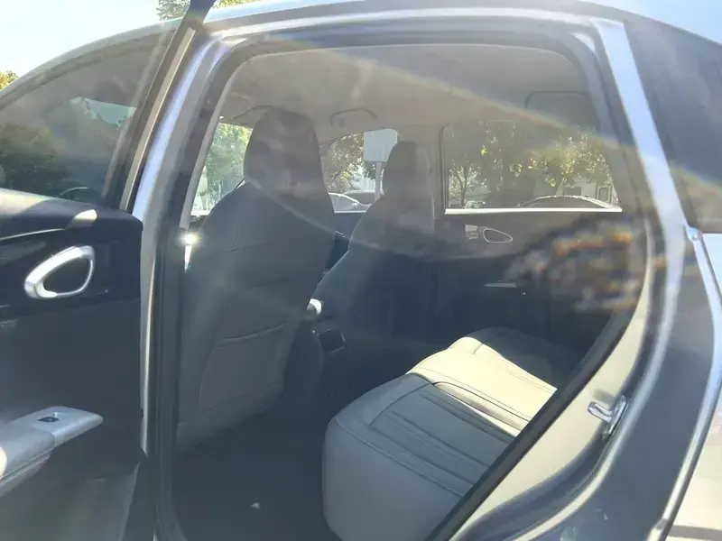 2026 Geely Starry Wish с пробегом 25 700 км