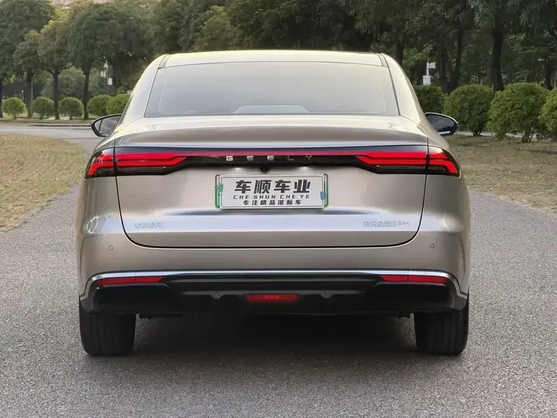 2026 Geely Galaxy Stellar 6 с пробегом 13 000 км