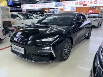 Geely Galaxy Xingyao 8