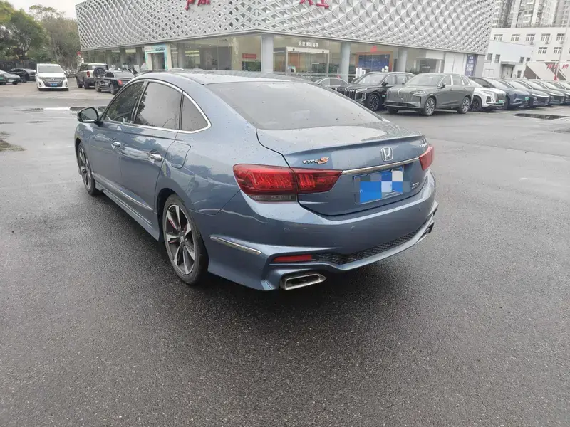 2015 Honda Spirior с пробегом 119 000 км