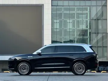 2024 Aito AITO M9 с пробегом 19 000 км