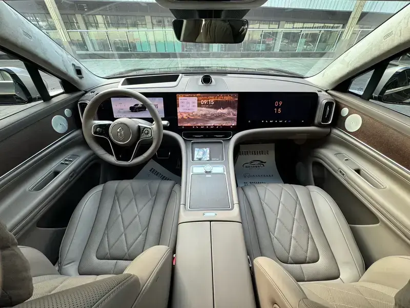 2024 Aito AITO M9 с пробегом 19 000 км