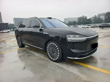 2024 Aito AITO M9 с пробегом 49 000 км