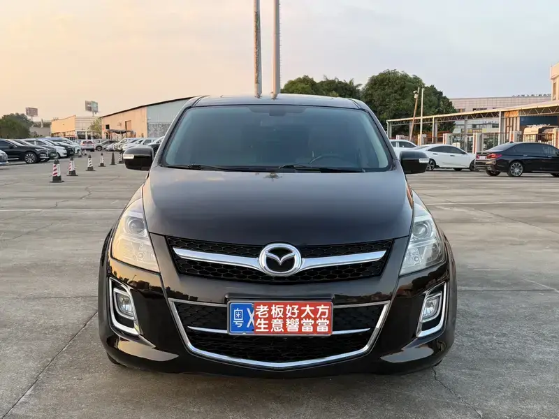 2013 Mazda 8 с пробегом 120 000 км