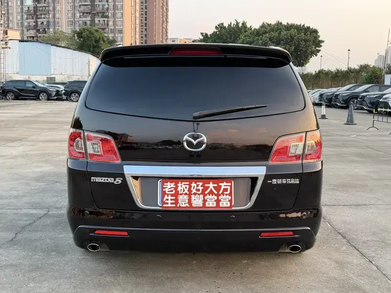 2013 Mazda 8 с пробегом 120 000 км